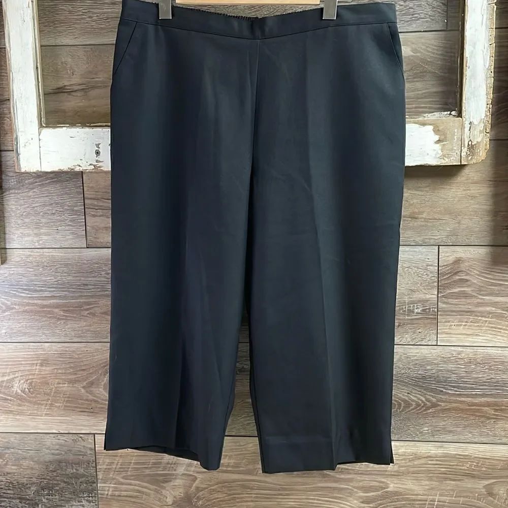 Alfred Dunner Dressy Capri Pants, Size 14, Black